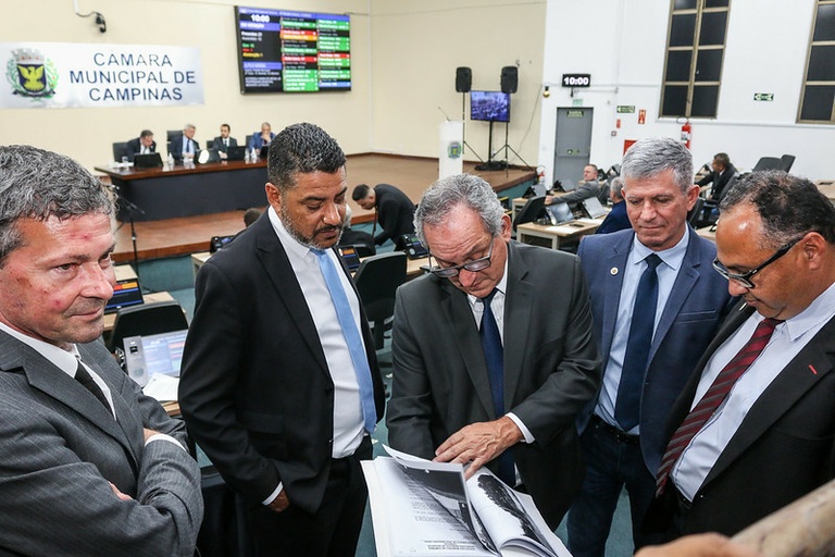 Nesta segunda (26), Câmara vota – em 1ª análise – ampliação de fornecimento de óculos de grau a alunos da Fumec e publicação mensal de autuações em locais de maior ocorrência