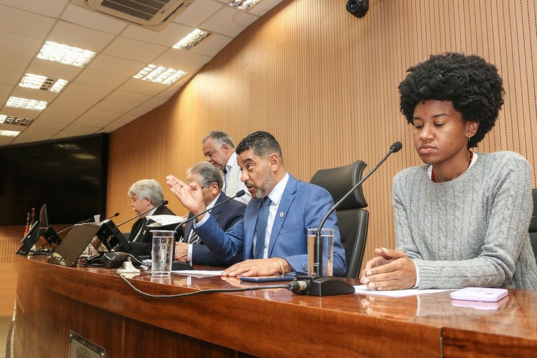 Audiência Pública debate, na manhã de segunda (17), Projeto de Lei sobre área para descanso e refeição e de banheiros para uso de motoristas e fiscais do transporte público