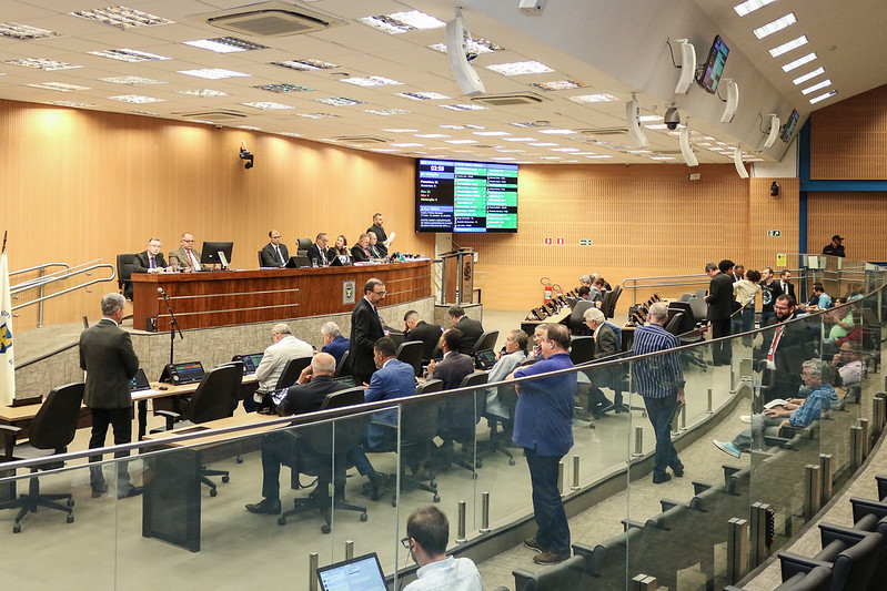 Câmara define subsídio dos vereadores para legislatura 2025-2028; reajuste previsto será em média de 6,4% ao ano
