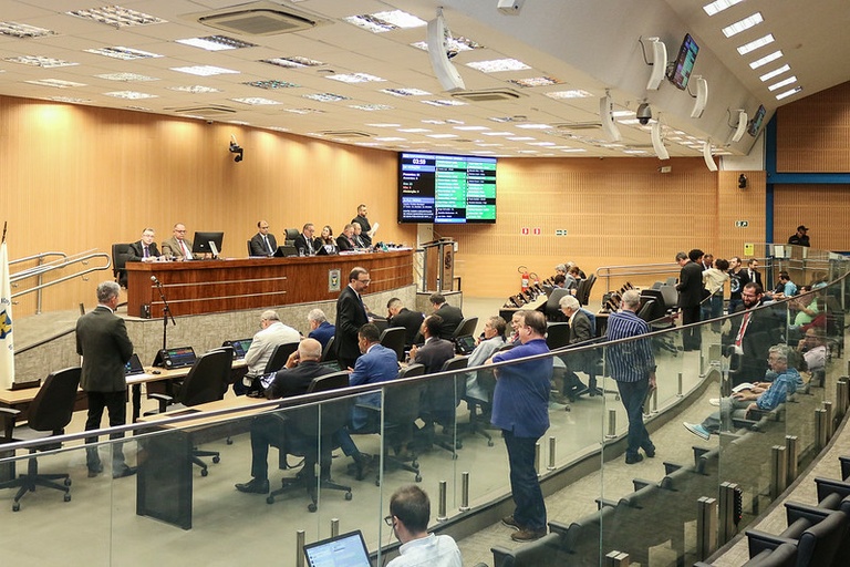 Câmara define subsídio dos vereadores para legislatura 2025-2028; reajuste previsto será em média de 6,4% ao ano
