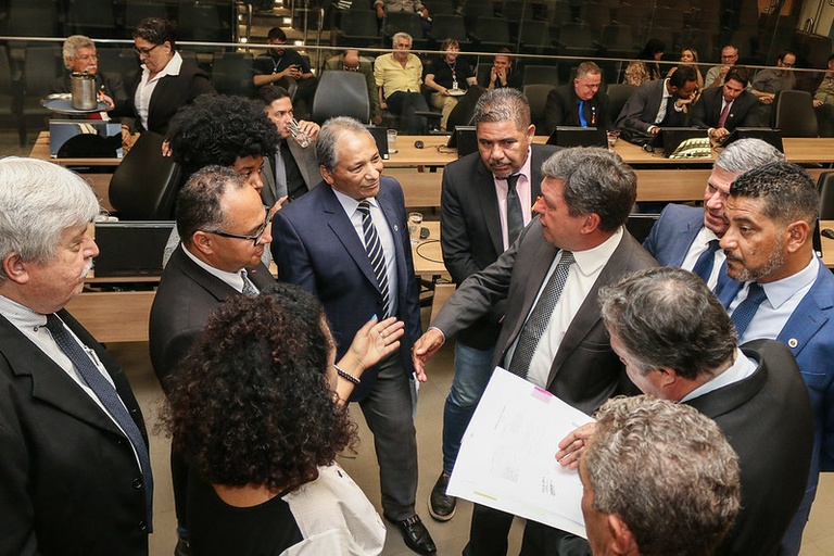 Câmara vota doação de área para sede da Polícia, destinação de área para Centro de Saúde no Jambeiro e isenção de taxa de inscrição em concurso para doadoras de leite materno