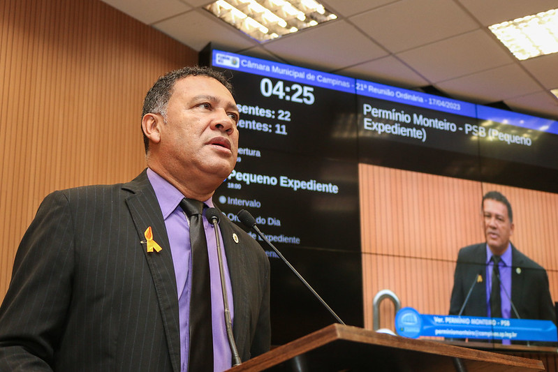 Em pleno mês de prevenção contra a crueldade animal, Permínio Monteiro protocola Projeto de Lei que cria Cadastro Municipal para Adoção de cães e gatos