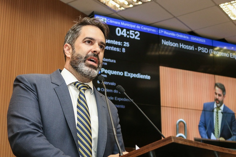 Nelson Hossri protocola Projeto de Lei que proíbe a participação de mulher trans em equipes esportivas femininas em Campinas