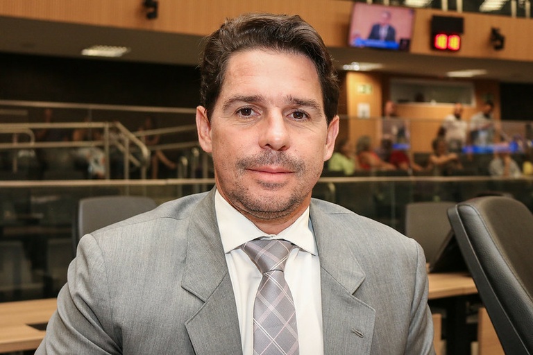Projeto de Lei de Marcelo Silva propõe desconto no IPTU a contribuintes em troca de material reciclável