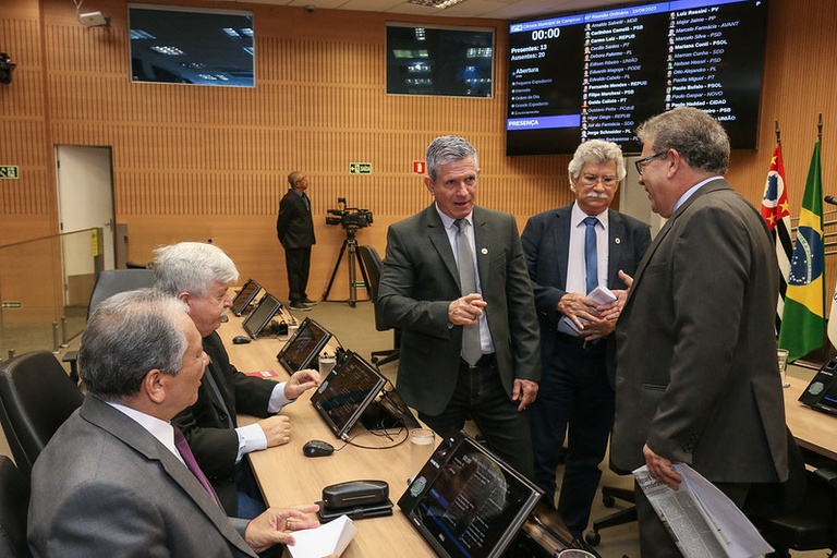Câmara analisa, em votação final, Projeto de Lei que obriga Emdec a divulgar mensalmente locais com mais autuações de trânsito