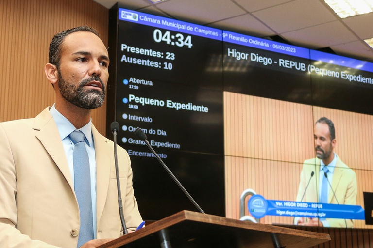 Higor Diego protocola Projeto de Lei que cria o Programa de Paradas de Ônibus Seguras em Campinas