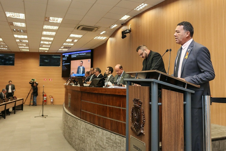 Legislativo sedia palestra sobre o Transtorno do Espectro Autista como questão de Saúde Pública
