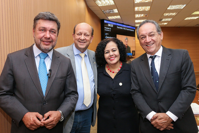 No Dia do Advogado, Luiz Rossini, Guida Calixto, Juscelino da Barbarense e Luiz Cirilo entregam Diploma de Mérito Jurídico a personalidades de destaque no setor