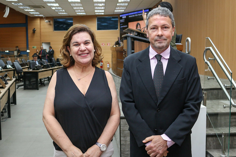 Debora Palermo e Paulo Bufalo homenageiam biólogo do Instituto Agronômico e agroecologista com Medalha “Chico Mendes”