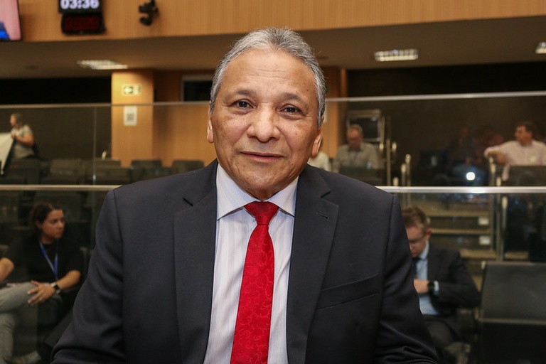 Emendas Impositivas 2024: Fernando Mendes foca investimentos para eventos culturais e manutenção de parques e jardins