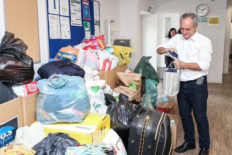 Câmara destina 670 quilos de doação para campanha SOS Chuvas; total já chega a mais de uma tonelada em 10 dias de arrecadação no Legislativo