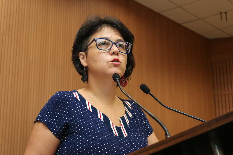 Mariana Conti apresenta projeto Escola Sem Fascismo para enfrentar discurso de ódio e casos de violência de nazifascistas em colégios