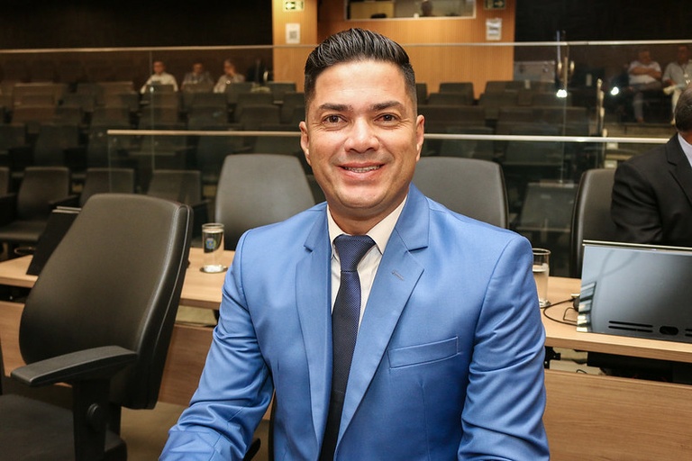 Otto Alejandro solicita reforço de policiamento para os bairros Country Ville e Indianapolis