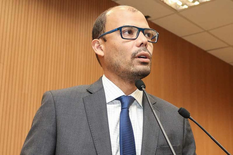 Rodrigo da Farmadic demanda inclusão do bairro Jardim Santo Antônio em convênio da Cohab para regularização fundiária