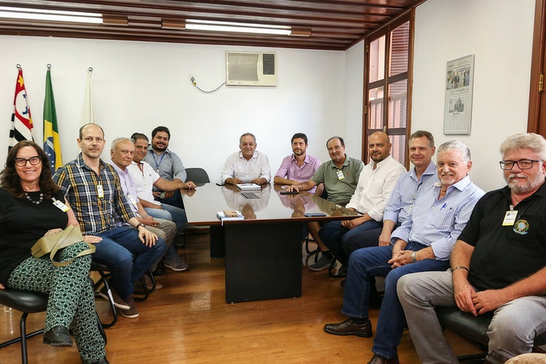 Luiz Rossini recebe instituições ligadas ao setor da construção civil e imobiliário da cidade