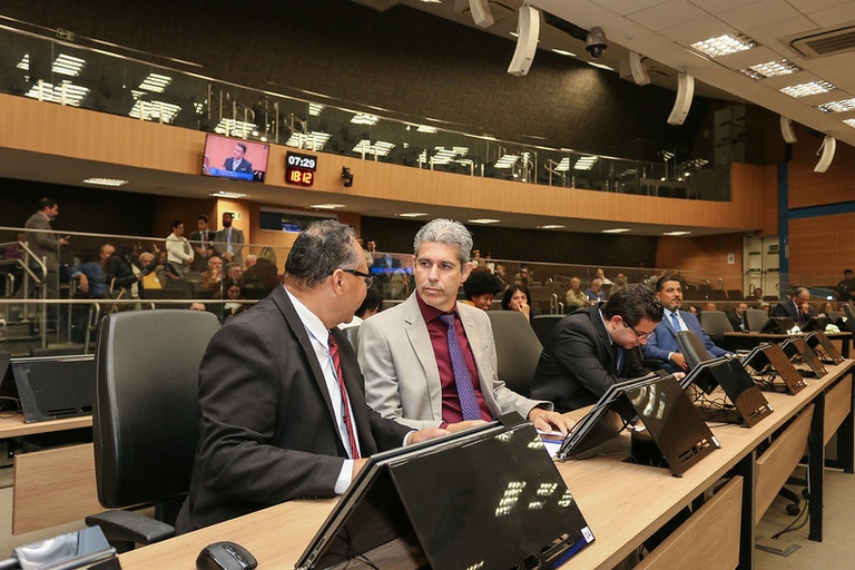 Câmara aprova, em 1ª análise, instalação de dispositivo sonoro para auxiliar deficientes no Transporte Coletivo e liberação de acesso a wi-fi gratuita em todas as unidades de Saúde de Campinas
