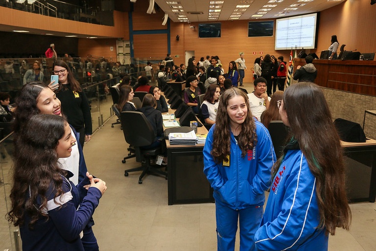 Elecamp faz primeira reunião de orientação com o Parlamento Jovem da Câmara para início das atividades