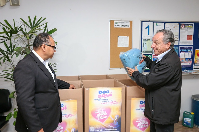 Em virtude do frio intenso, Câmara antecipa encaminhamento de doações da Campanha do Agasalho 2023: agora é hora de doar!