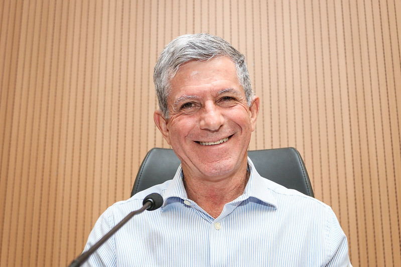 Paulo Haddad entrega Títulos de Cidadão Campineiro a Zé Boquinha, ídolo do basquete de Campinas, e a empresário luso-brasileiro, durante a 28ª Semana Cultural Portuguesa