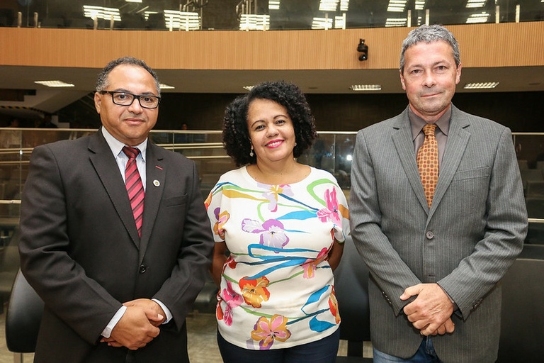 Cecílio, Guida e Bufalo protocolam Projeto de Lei que autoriza pagamento de adicional a agentes comunitários de saúde
