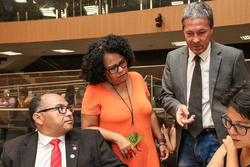 Cecílio, Guida e Bufalo questionam falta de pagamento de adicional aos agentes comunitários de saúde