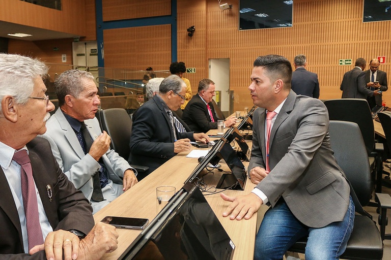 Em definitivo, Câmara aprova Projeto de Lei para impedir uso irregular de vagas especiais em estacionamentos