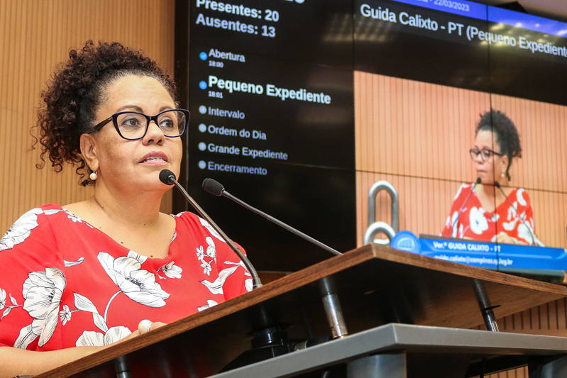Guida Calixto demanda informações sobre estado de unidades educacionais “devolvidas” ao município após terceirização