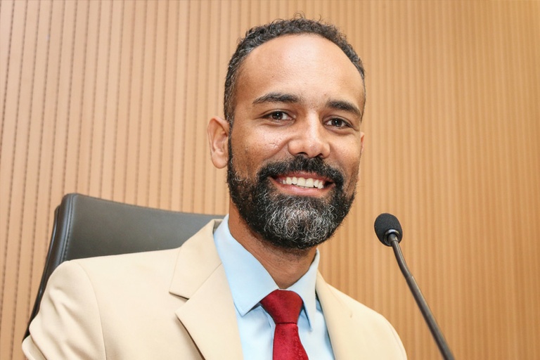 Higor Diego demanda instalação de câmeras de segurança em todas as creches municipais