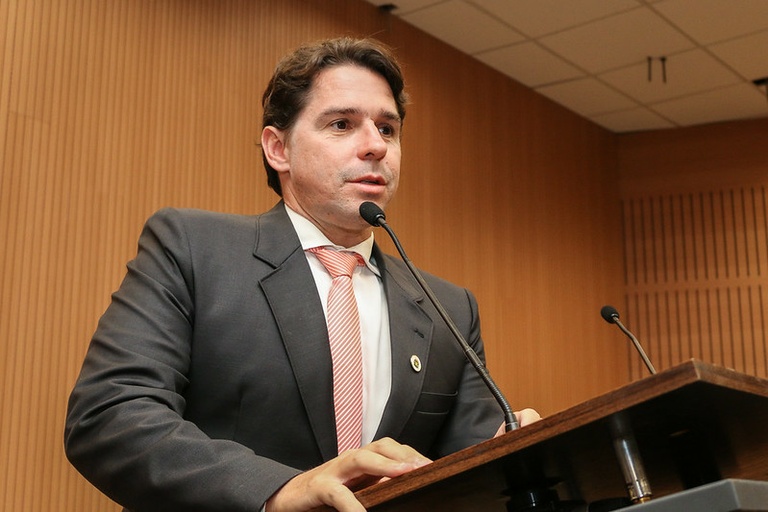 Marcelo Silva protocola Projeto de Lei que flexibiliza locais de desembarque de ônibus após às 23 horas e propõe criação de Observatório Municipal da Violência Contra a Mulher