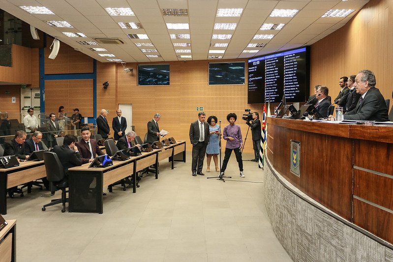 Nesta quarta (15), Câmara vota – em definitivo - obrigatoriedade de Petshops divulgarem nomes de veterinários e profissionais de banho e tosa