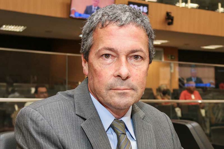 Paulo Bufalo questiona prefeitura, em requerimento, a respeito de obras na CEI Sônia Maria Castro Perez, onde caixa d´água caiu