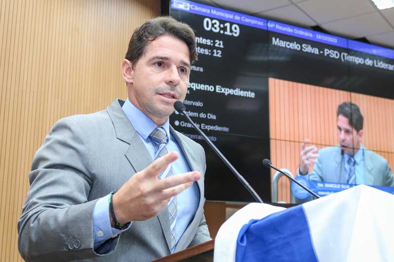 Marcelo Silva protocola Projeto de Lei que permite a estabelecimentos comerciais unificarem placas de afixação obrigatória em uma única peça