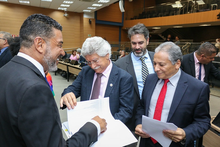 Câmara vota, em 1ª análise, Projeto de Lei que permite acompanhante a mulheres durante procedimento médico que utilize anestesia ou sedação