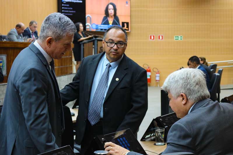 Vereadores aprovam, em análise inicial, adequações no sistema de repasse de recursos financeiros às Unidades Educacionais do município