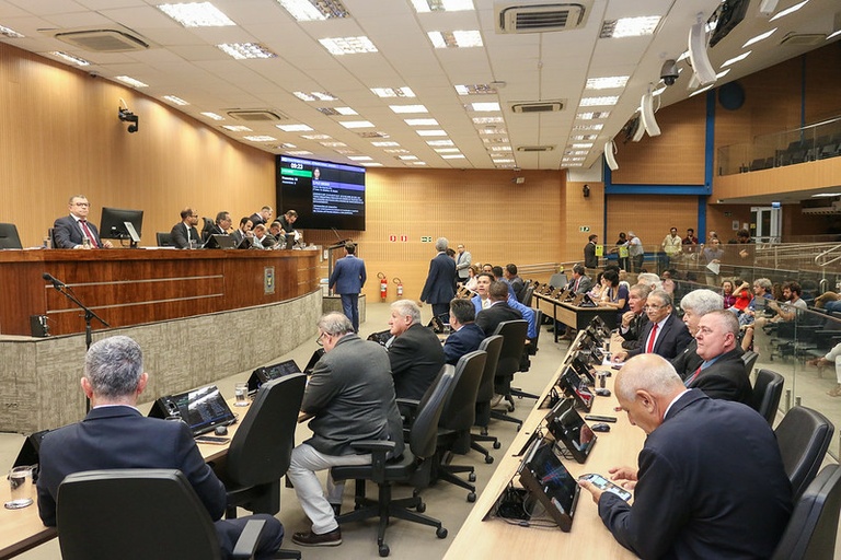 Câmara vota, em 1ª análise, Projeto de Lei que dá gratuidade de tarifa no transporte coletivo a estudantes inscritos no Enem nas datas do exame