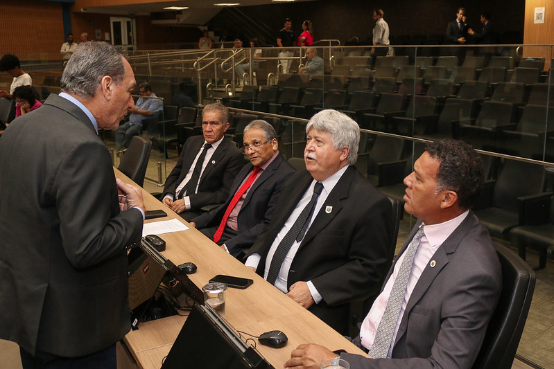 Câmara vota, em primeira análise, criação de 200 vagas para professor adjunto na Rede Municipal de Educação