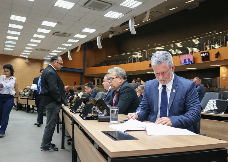 Vereadores aprovam em definitivo, Projetos de Lei que promovem reestruturação em três áreas da Prefeitura