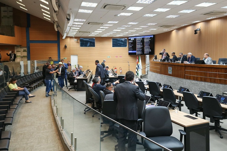 Câmara vota, em análise inicial, Política de Transparência da Habitação Popular e projeto que valoriza o Patrimônio Cultural Funerário de Campinas