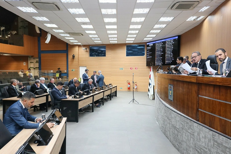 Câmara vota - em definitivo - Política de Transparência da Habitação Popular e, em análise inicial, criação de Central Municipal de Intérpretes de Libras