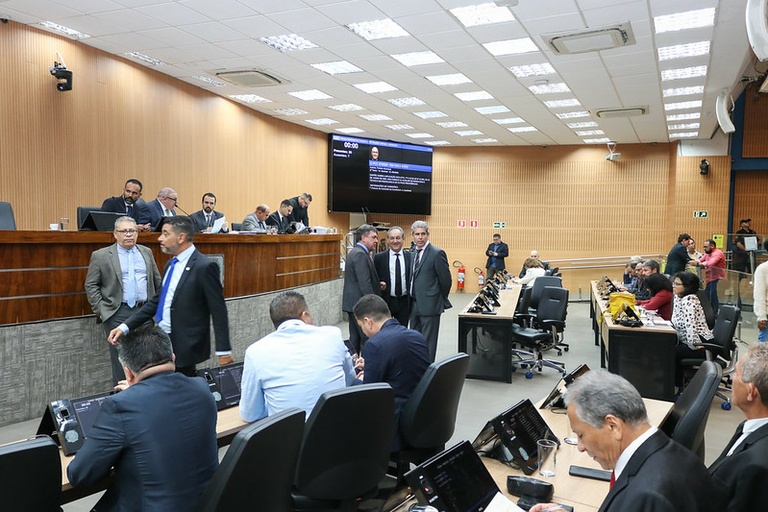 Na primeira Reunião Ordinária após o Recesso, Câmara vota – em definitivo – Projeto de Lei que autoriza instalação de pontos para recarga de veículos elétricos em locais públicos
