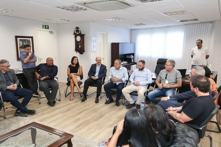 Câmara assina parceria inédita para ter em seus quadros 40 jovens aprendizes selecionados entre adolescentes em vulnerabilidade