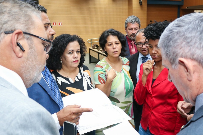 Em primeira análise, Câmara vota Projeto de Lei que tem como objetivo permitir porte de arma de fogo a vigilante de empresa de segurança privada