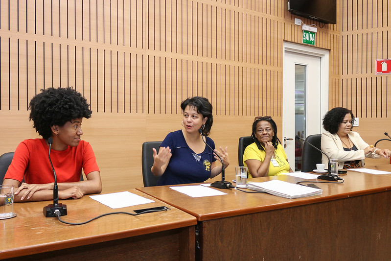 Comissão da Mulher faz a primeira reunião do ano para debater sobre o 8 de Março com movimentos feministas de Campinas
