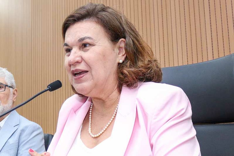 Debora Palermo solicita que Executivo promova estudos e providências para a criação da Secretaria da Mulher