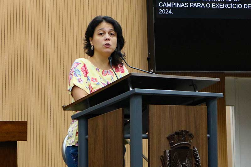 Em Indicação, Mariana Conti reivindica distribuição gratuita de água potável no Carnaval de rua de Campinas