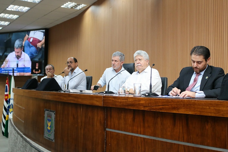 Audiência Pública da Lei de Diretrizes Orçamentárias (LDO) para o ano de 2025 destaca investimentos em Educação, Saúde e obras antienchente