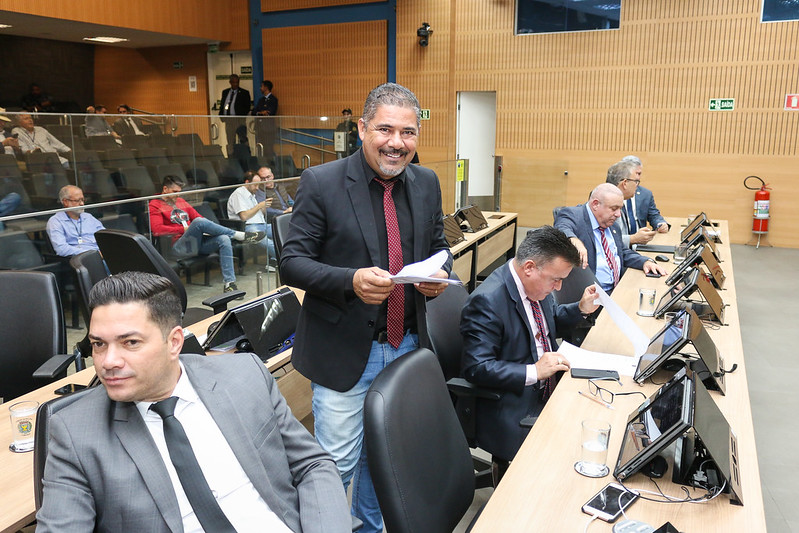 Em análise inicial, vereadores aprovam adoção de tecnologia assistiva nas escolas municipais para alunos com Transtorno do Espectro Autista