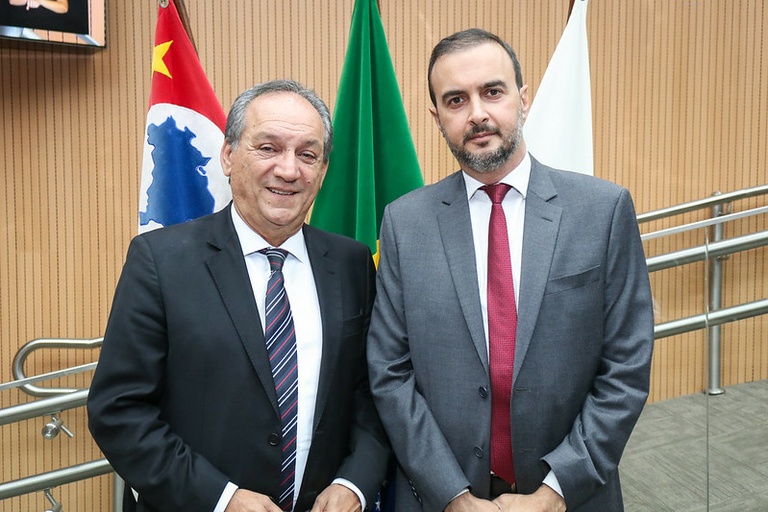 Luiz Rossini e Gustavo Petta entregam Diploma “Ana Nery” a profissionais da enfermagem