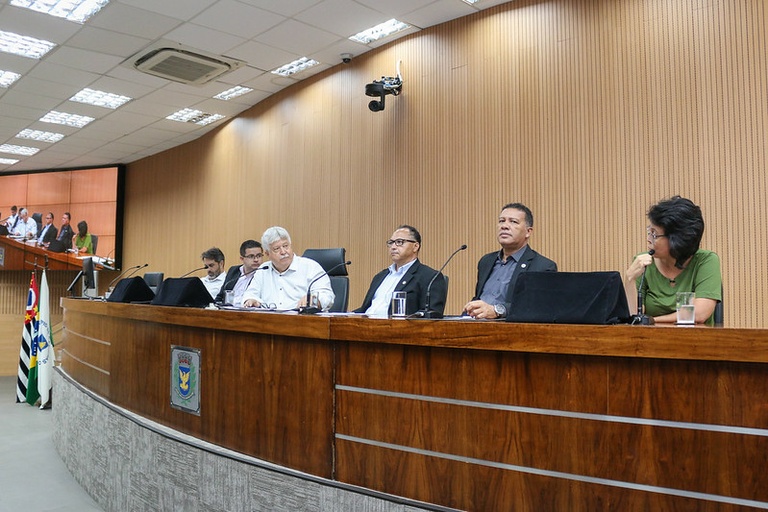 Comissão de Legalidade analisa pareceres de sete Projetos de Lei: Polo Turístico da Vila Industrial e Programa de Uso da Cannabis Medicinal estão em pauta 