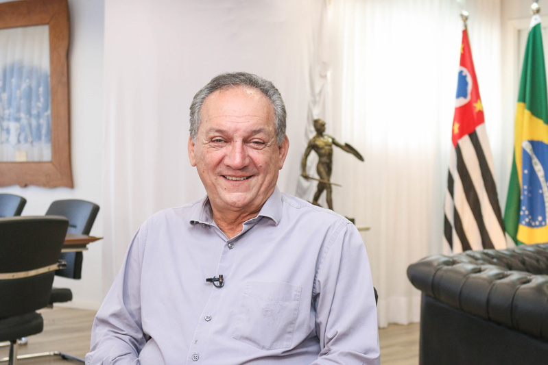 Luiz Rossini homenageia a Igreja Evangélica de Confissão Luterana com Medalha Arautos da Paz   